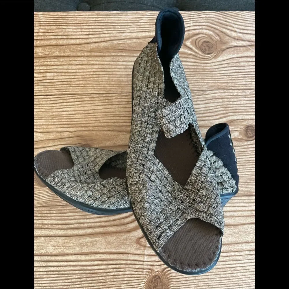 𝅺BM Bernie Mev metallic woven wedge sandals , size EU 37.